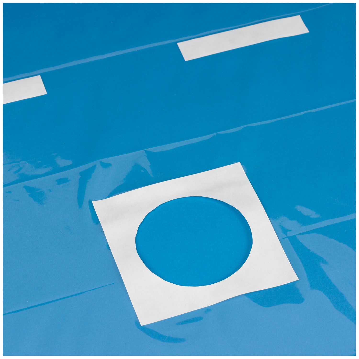 691 - Busse Hospital Disposables, Inc. - 手術鋪巾，24 英寸 x 30 英寸，透明塑料，4 英寸開孔，帶粘性貼片，粘性條，無菌，100 片/箱