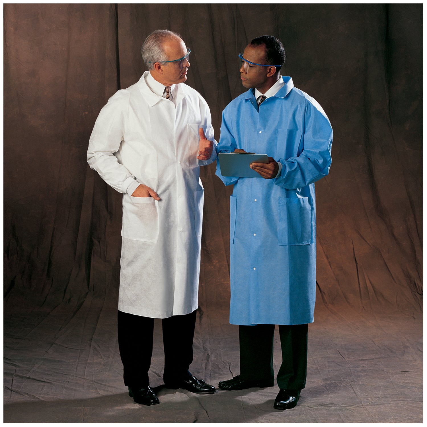 10045 - O&M Halyard - Lab Coat, Blue, Small, 25/cs (US Only)    , cs
