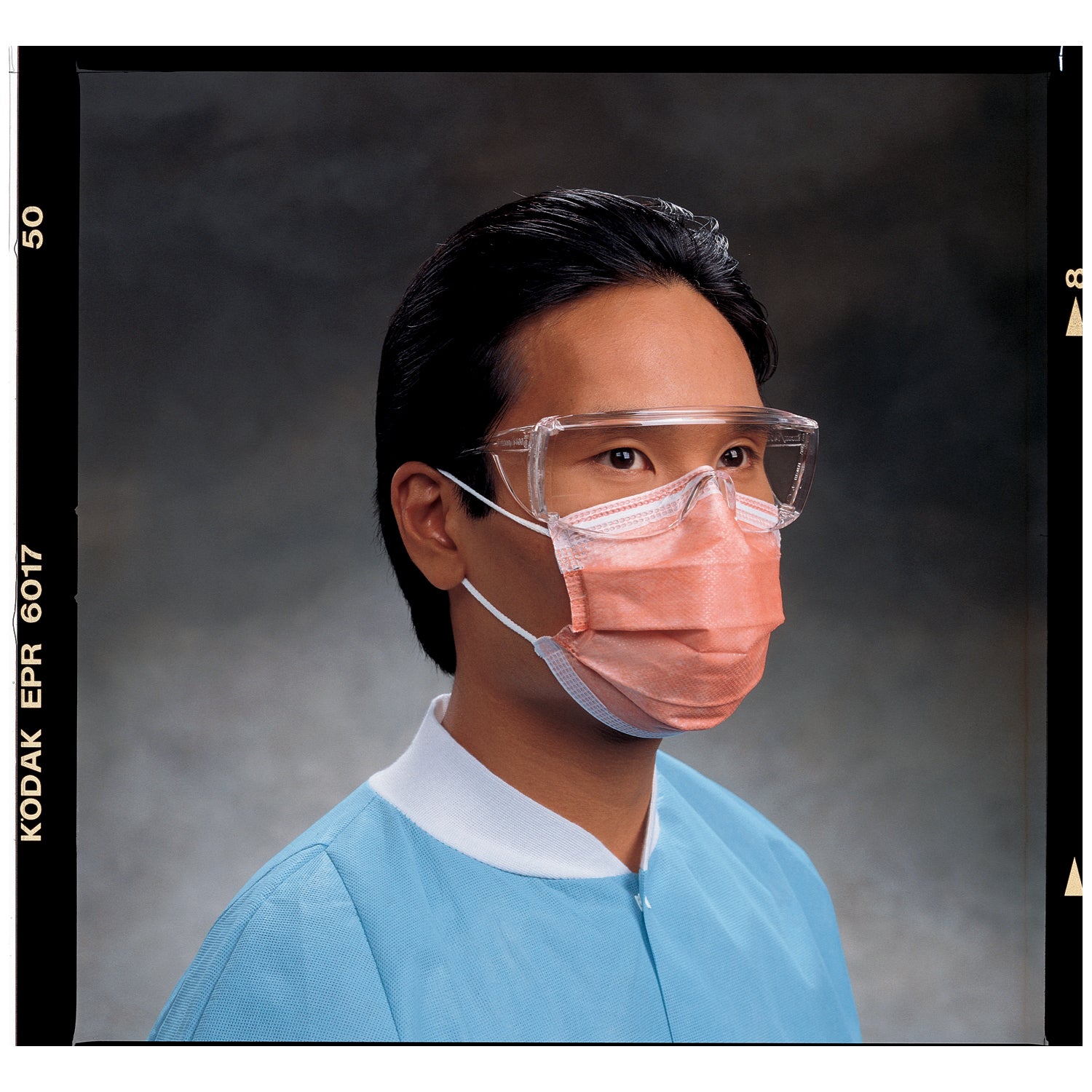 47107 - O&M Halyard - Fluidshield® Fog-Free Procedure Mask with Earloops, Level 3, Orange, 40/pkg, 10 pkg/cs (US Only)    , cs