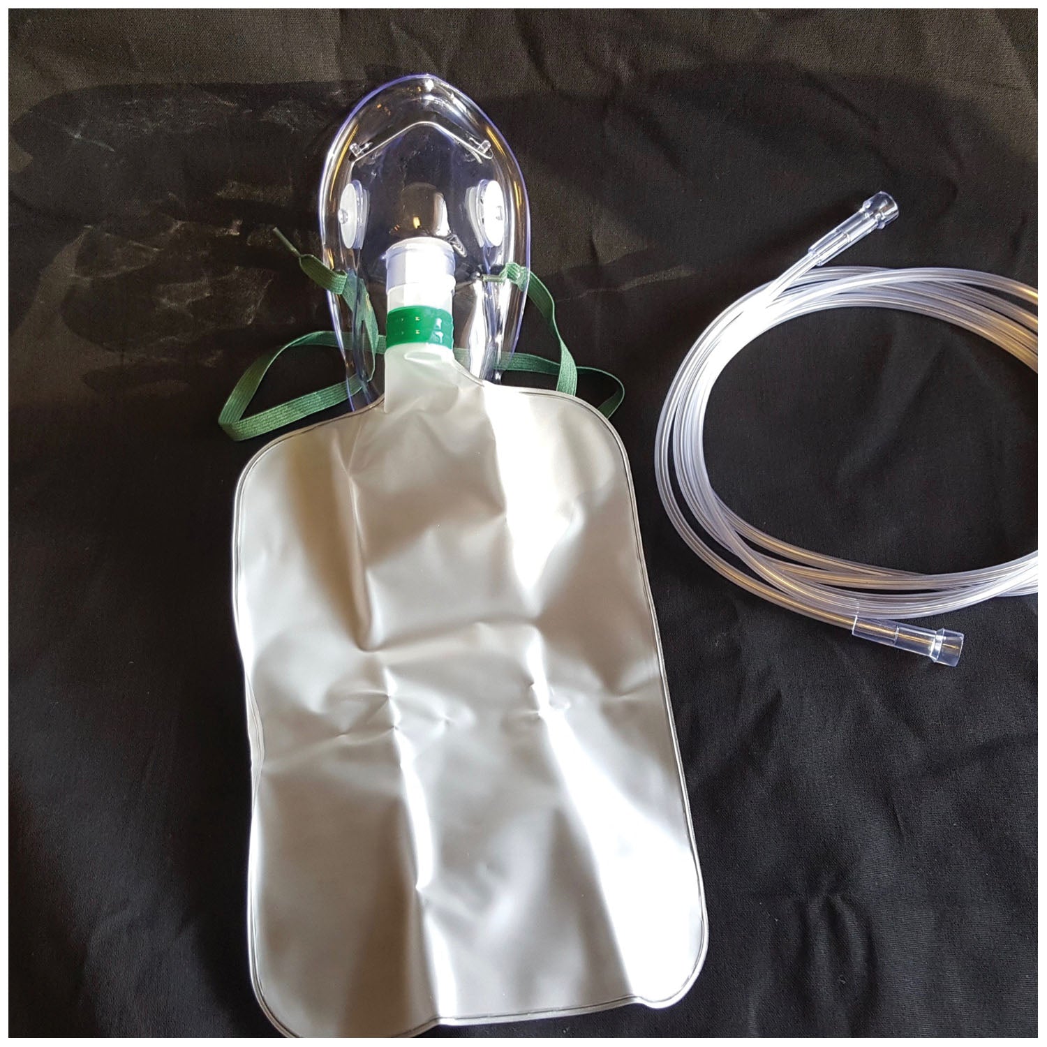 MTR-25060 - Med-Tech Resource, LLC - Máscara de oxígeno, total sin rebreather con bolsa, para adultos, alargada, tubo de estrella de 7', 50/caja (40 cajas/plt) (Rx) (solo EE. UU., excepto IN y ND)) , caja