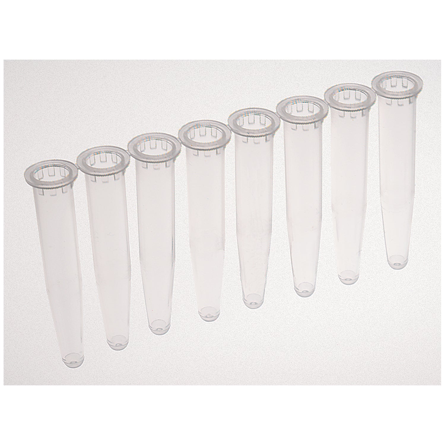 T110-15 - Simport Scientific - Accesorios: Tira de 8 tubos, 600 ul, polipropileno, 120/paquete, 5 paq./caja, caja