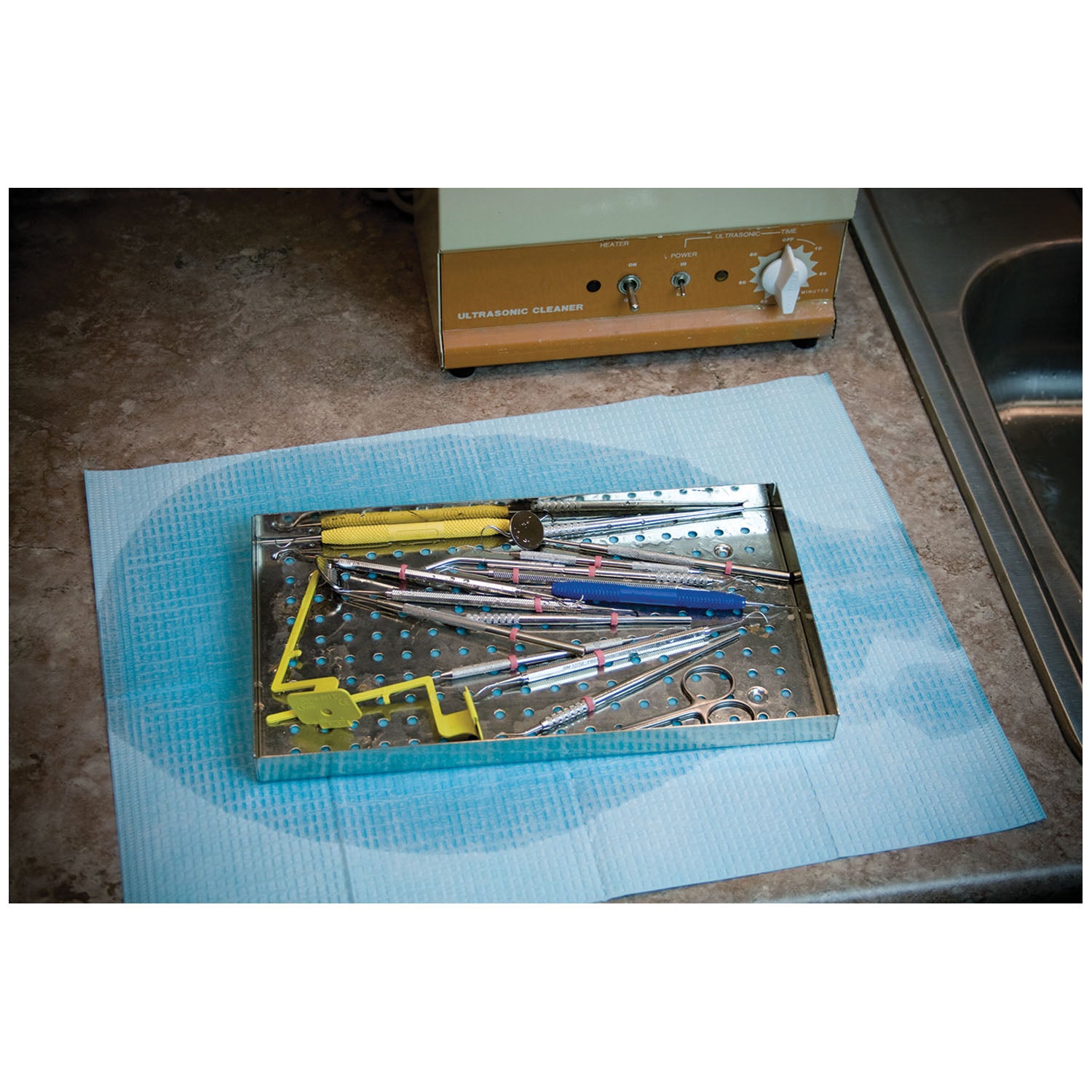 983914 - TIDI Products, LLC - 超音波工具清潔用吸水毛巾，13 英吋 x 18 英寸，藍色，100 條/箱