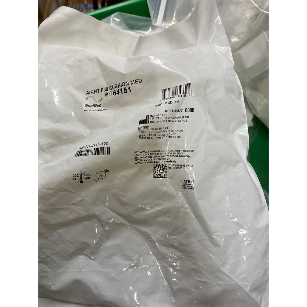 64151 - RESMED - AIRFIT F30 CUSHION MED, (EA/1)