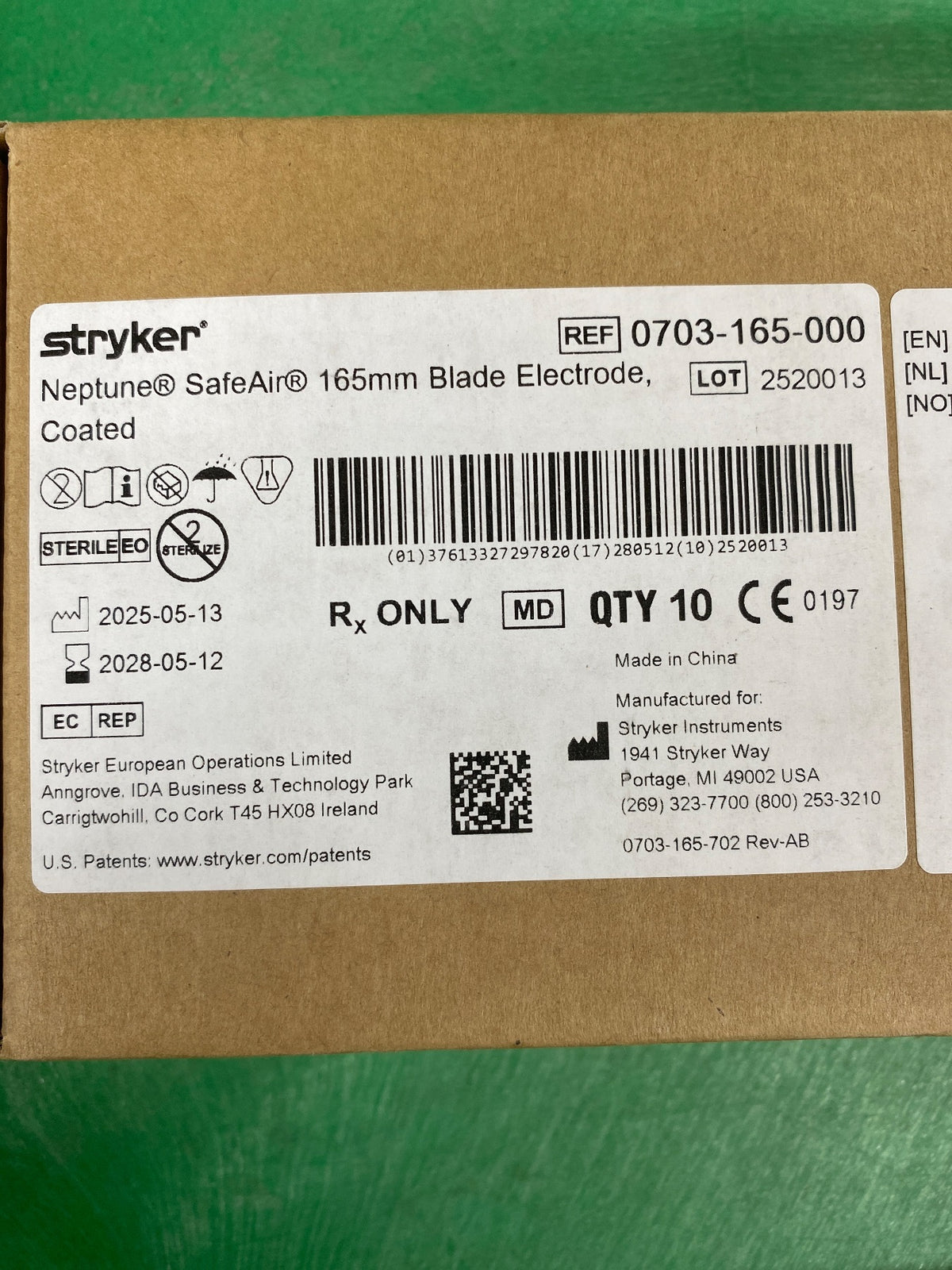 0703-165-000 - STRYKER - Neptune E-SEP 165mm Blade Electrode, Coated, (BX/10)